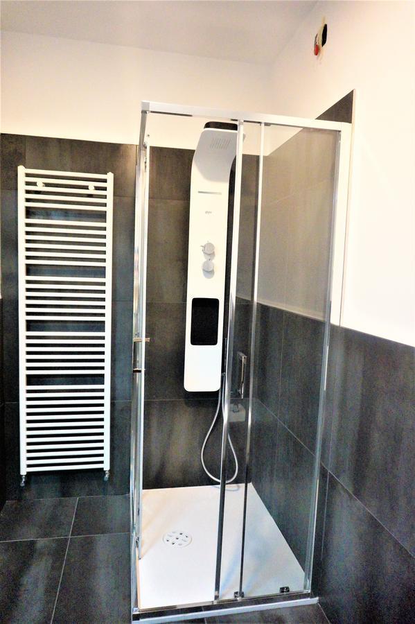 Apartament Deluxe Mayde Apartment Рива дел Гарда Екстериор снимка